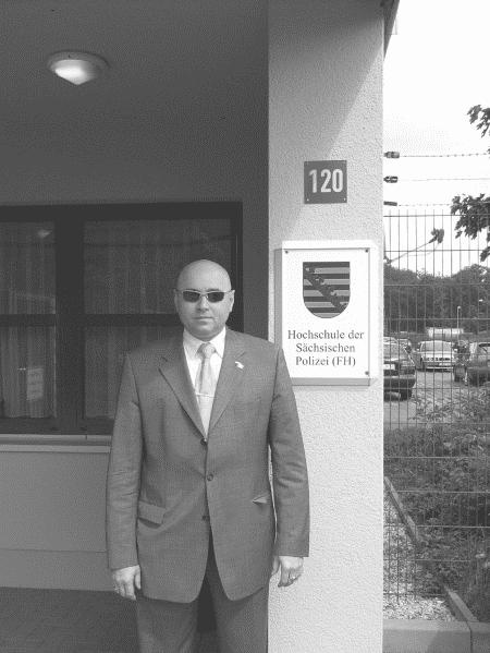 Иллюстрация к книге — Записки разумного авантюриста. Зазеркалье спецслужб [i_049.jpg]