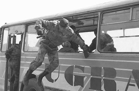 Иллюстрация к книге — Записки разумного авантюриста. Зазеркалье спецслужб [i_060.jpg]