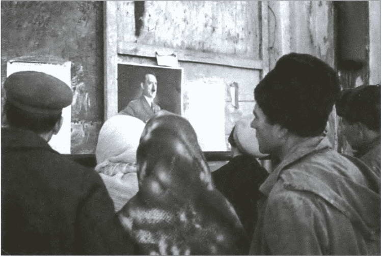 Иллюстрация к книге — Разделяй и властвуй. Нацистская оккупационная политика [i_019.jpg]