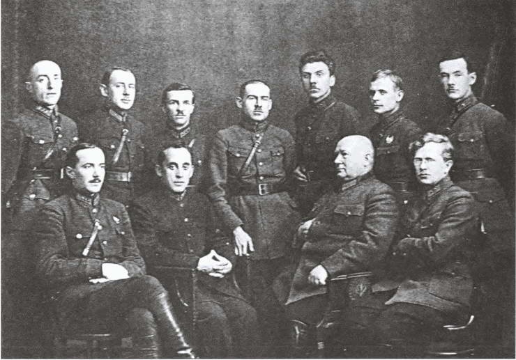 Иллюстрация к книге — Вацетис - Главком Республики [i_014.jpg]