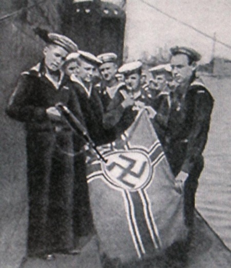 Иллюстрация к книге — Герои Черноморского Подплава [i_059.jpg]