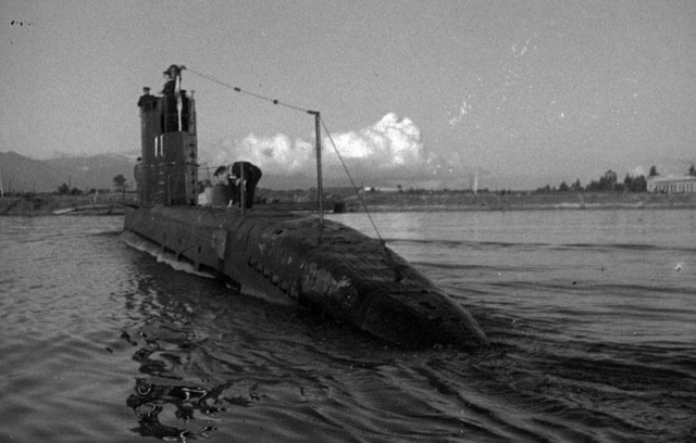 Иллюстрация к книге — Герои Черноморского Подплава [i_129.jpg]