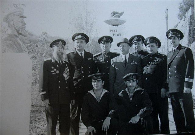 Иллюстрация к книге — Герои Черноморского Подплава [i_216.jpg]