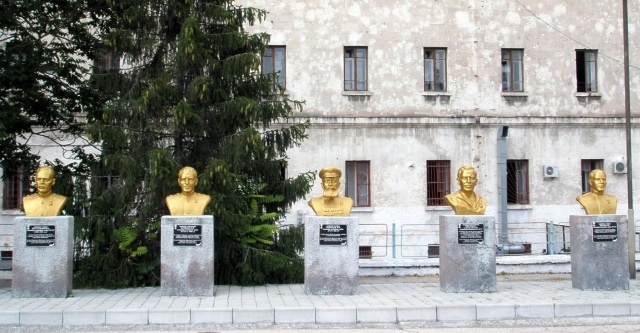 Иллюстрация к книге — Герои Черноморского Подплава [i_345.jpg]