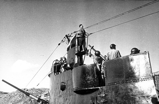 Иллюстрация к книге — Подводник-североморец Израиль Фисанович [i_094.jpg]