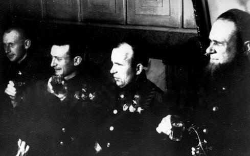 Иллюстрация к книге — Подводник-североморец Израиль Фисанович [i_137.jpg]