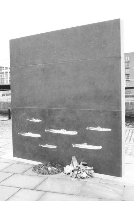 Иллюстрация к книге — Подводник-североморец Израиль Фисанович [i_183.jpg]