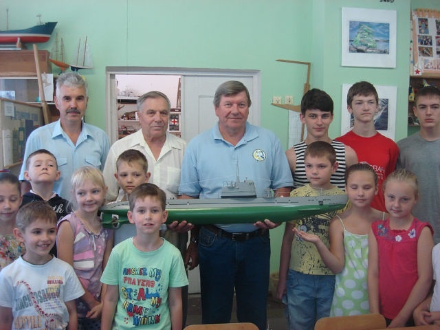 Иллюстрация к книге — Подводник-североморец Израиль Фисанович [i_195.jpg]