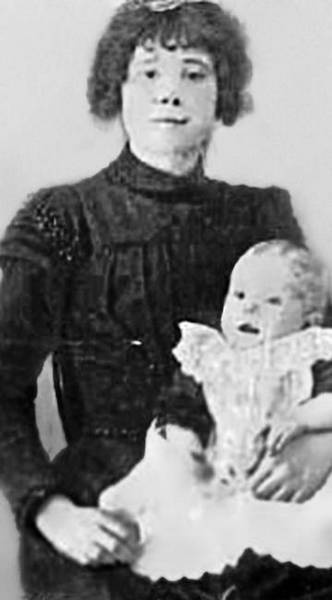 Иллюстрация к книге — «Острые козырьки»: как это было. Билли Кимбер, «Бирмингемская банда» и ипподромные войны 1920-х [i_024.jpg]