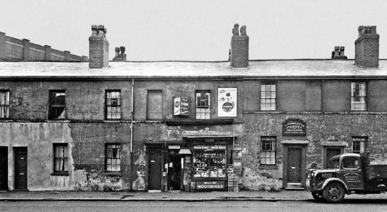 Иллюстрация к книге — «Острые козырьки»: как это было. Билли Кимбер, «Бирмингемская банда» и ипподромные войны 1920-х [i_038.jpg]