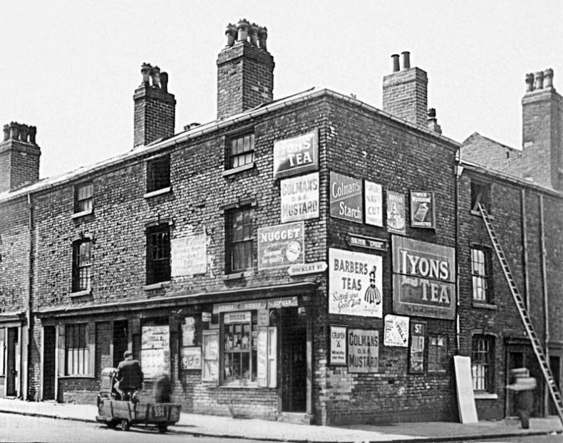 Иллюстрация к книге — «Острые козырьки»: как это было. Билли Кимбер, «Бирмингемская банда» и ипподромные войны 1920-х [i_041.jpg]