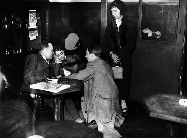 Иллюстрация к книге — Эдит Пиаф. Без любви мы - ничто [i_003.jpg]