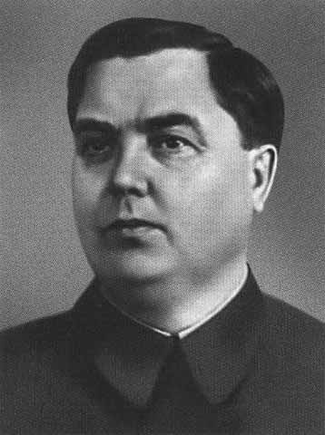 Иллюстрация к книге — Окружение Сталина [i_020.jpg]