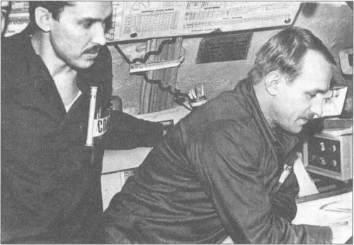 Иллюстрация к книге — Возмутители глубин. Секретные операции советских подводных лодок в годы холодной войны [_26.jpg]