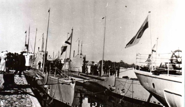 Иллюстрация к книге — Иностранные подводные лодки в составе ВМФ СССР [i_090.jpg]