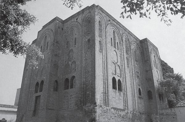 Иллюстрация к книге — Париж от Цезаря до Людовика Святого. Истоки и берега [_93.jpg]