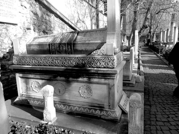 Иллюстрация к книге — Кёсем Султан. Новая загадка Великолепного века [_127.jpg]