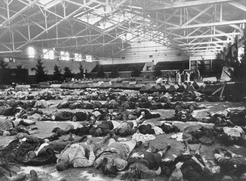 Иллюстрация к книге — Смерть в Берлине. От Веймарской республики до разделенной Германии [i_012.jpg]