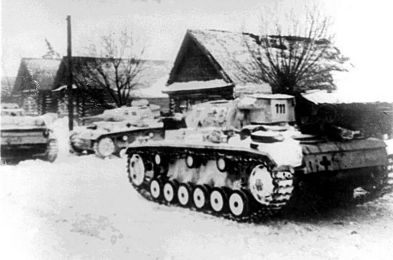 Иллюстрация к книге — «Я убит подо Ржевом». Трагедия Мончаловского «котла» [i_055.jpg]