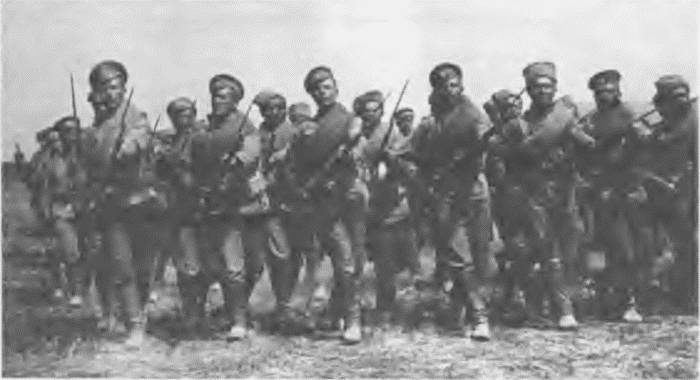 Иллюстрация к книге — &quot;Пушечное мясо&quot; Первой мировой. Пехота в бою [i_003.jpg]