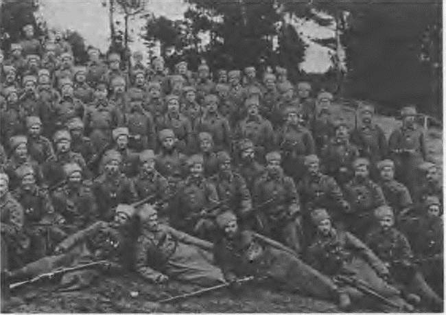 Иллюстрация к книге — &quot;Пушечное мясо&quot; Первой мировой. Пехота в бою [i_073.jpg]