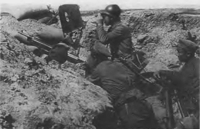 Иллюстрация к книге — &quot;Пушечное мясо&quot; Первой мировой. Пехота в бою [i_085.jpg]