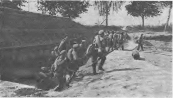 Иллюстрация к книге — &quot;Пушечное мясо&quot; Первой мировой. Пехота в бою [i_133.jpg]