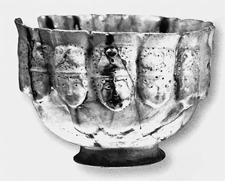 Иллюстрация к книге — Чудо света на Руси под Казанью. Как было на самом деле [i_068.jpg]