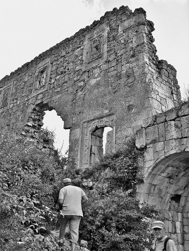 Иллюстрация к книге — Чудо света на Руси под Казанью. Как было на самом деле [i_239.jpg]