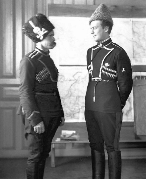 Иллюстрация к книге — Россия в огне Гражданской войны: подлинная история самой страшной братоубийственной войны [i_021.jpg]