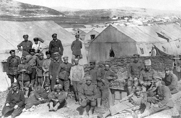 Иллюстрация к книге — Россия в огне Гражданской войны: подлинная история самой страшной братоубийственной войны [i_031.jpg]