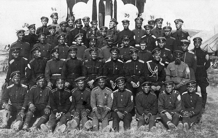 Иллюстрация к книге — Россия в огне Гражданской войны: подлинная история самой страшной братоубийственной войны [i_033.jpg]