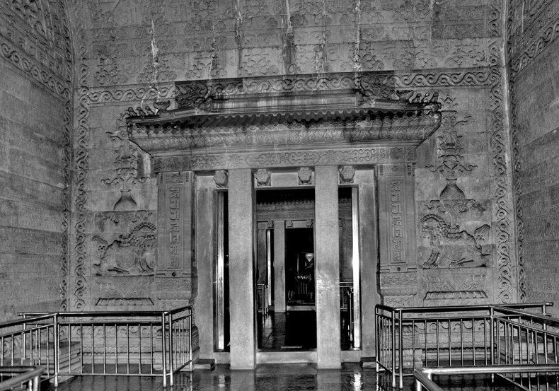 Иллюстрация к книге — Как было на самом деле. Последний путь святого семейства [i_054.jpg]