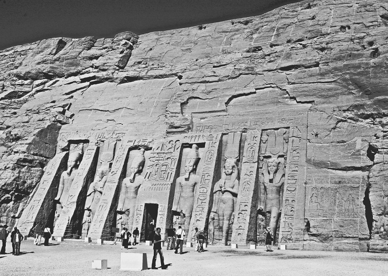 Иллюстрация к книге — Как было на самом деле. Последний путь святого семейства [i_255.jpg]