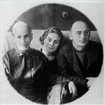 Иллюстрация к книге — Лаврентий Берия. Кровавый прагматик [i_027.jpg]