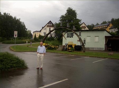 Иллюстрация к книге — Лаврентий Берия. Кровавый прагматик [i_080.jpg]