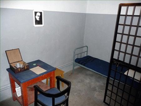 Иллюстрация к книге — Лаврентий Берия. Кровавый прагматик [i_099.jpg]