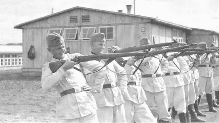 Иллюстрация к книге — Прибалтика. Война без правил (1939-1945) [i_041.jpg]