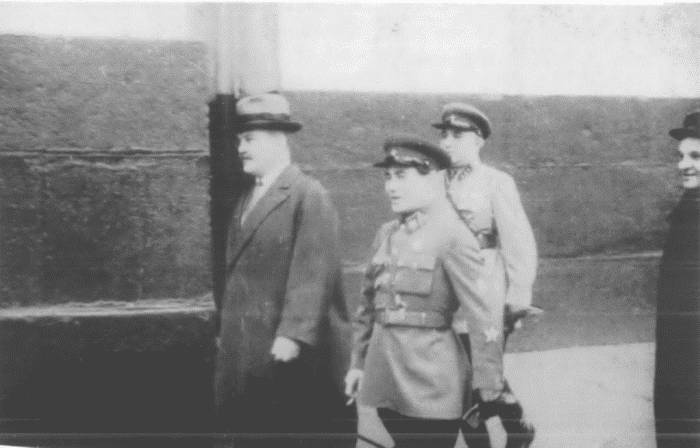 Иллюстрация к книге — "Сталинский питомец" - Николай Ежов [i_031.jpg]