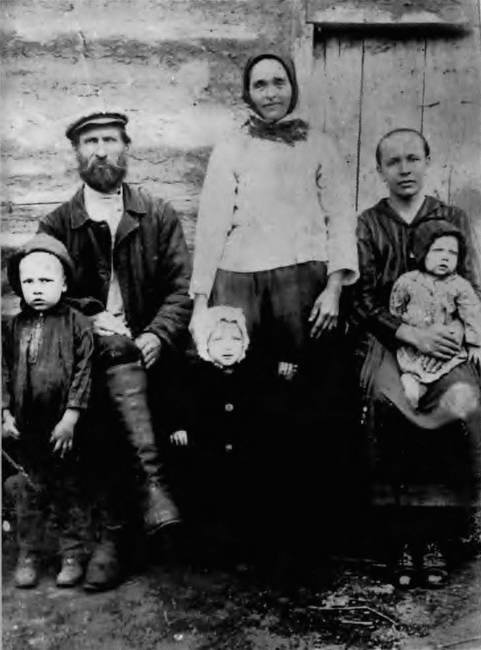 Иллюстрация к книге — Рапава, Багиров и другие. Антисталинские процессы 1950-х гг. [i_001.jpg]