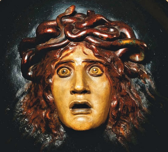 Иллюстрация к книге — Мост через бездну. Книга 1. Комментарий к античности [a9r104.jpg]