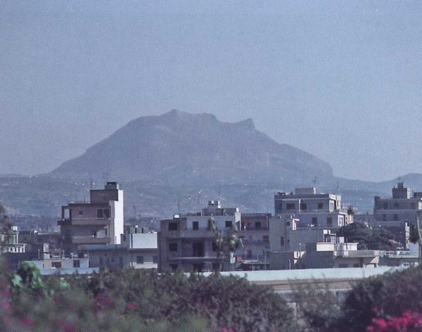 Иллюстрация к книге — Мост через бездну. Книга 4 [i_048.jpg]