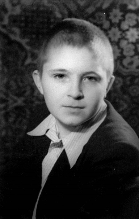 Иллюстрация к книге — Лопухи и лебеда [i_005.jpg]