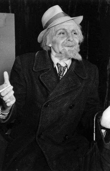 Иллюстрация к книге — Лопухи и лебеда [i_008.jpg]