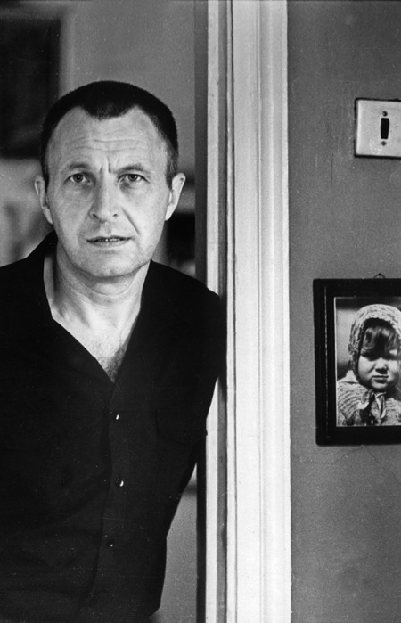 Иллюстрация к книге — Лопухи и лебеда [i_036.jpg]