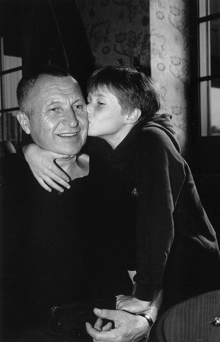 Иллюстрация к книге — Лопухи и лебеда [i_052.jpg]