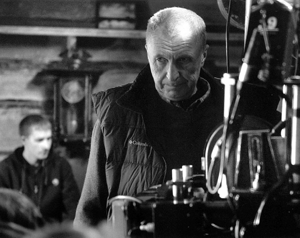 Иллюстрация к книге — Лопухи и лебеда [i_057.jpg]