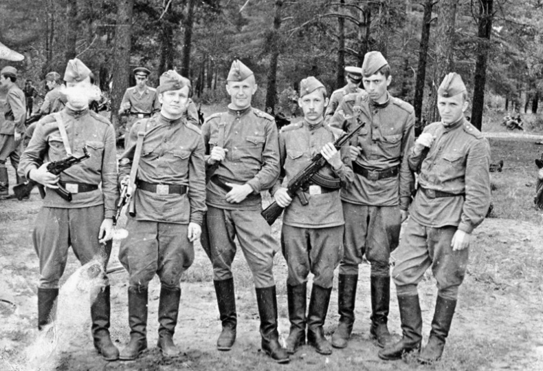 Иллюстрация к книге — Отец мой шахтер (сборник) [i_013.jpg]