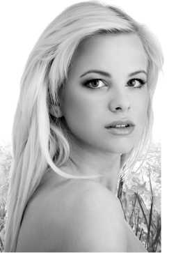 Иллюстрация к книге — Маленькие секреты идеального гардероба [i_026.jpg]