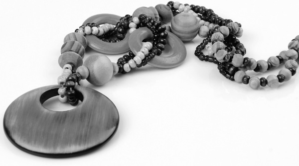 Иллюстрация к книге — Маленькие секреты идеального гардероба [i_038.jpg]